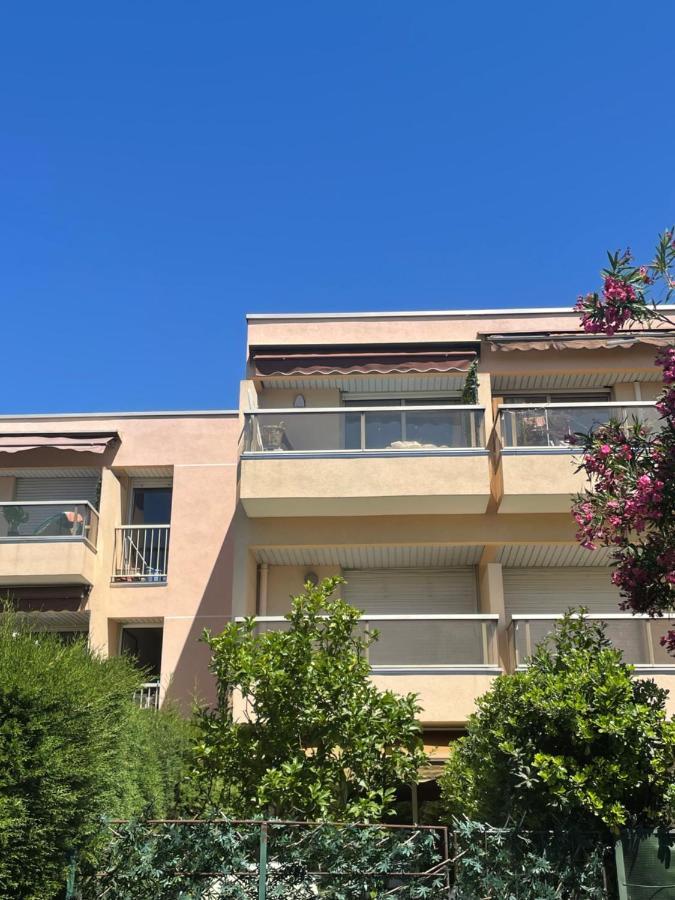 Appartement De Charme A 2 Min De La Plage Vallauris Εξωτερικό φωτογραφία